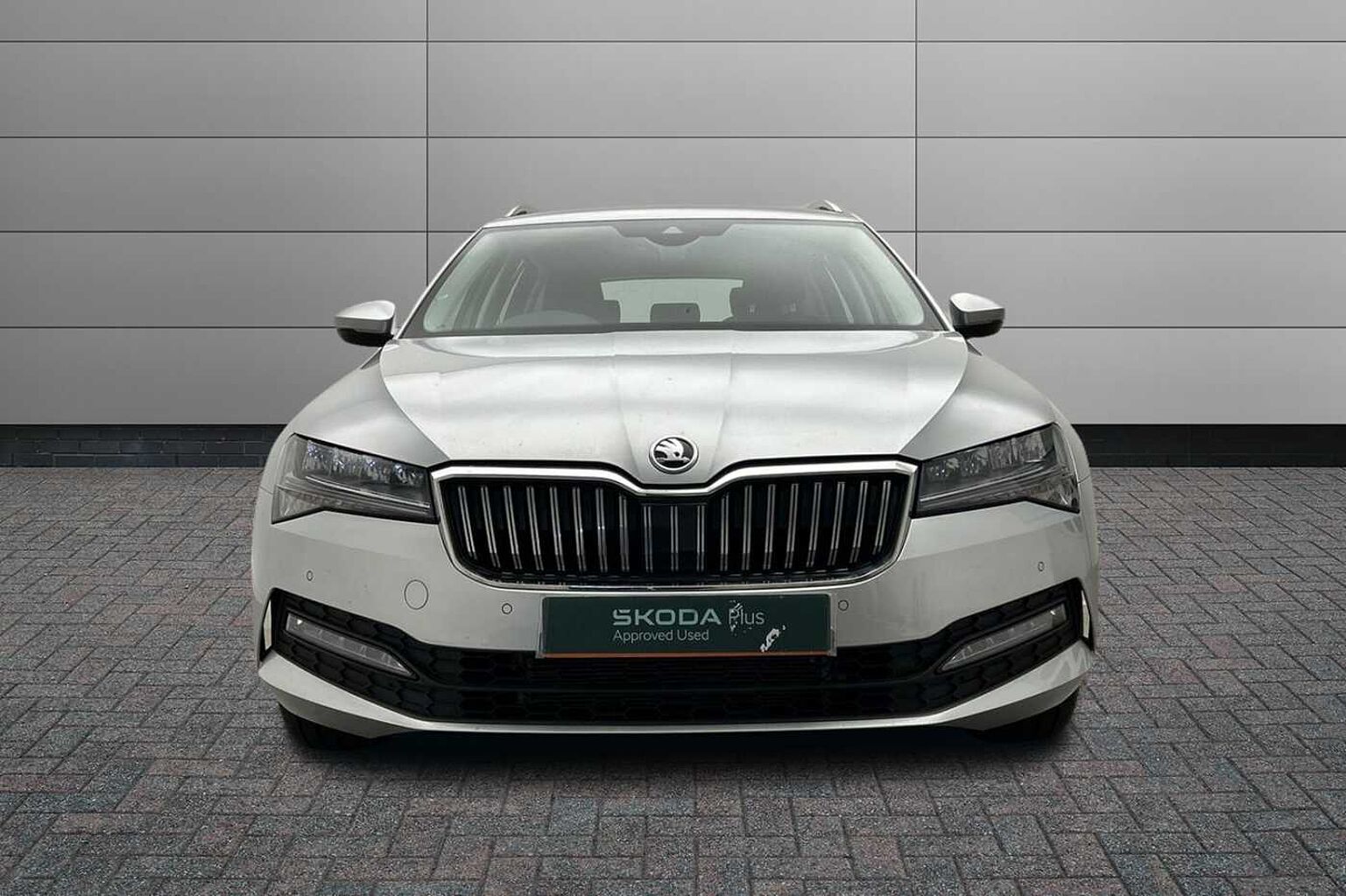 SKODA Superb 2.0 TDI SCR 200ps SE DSG Estate