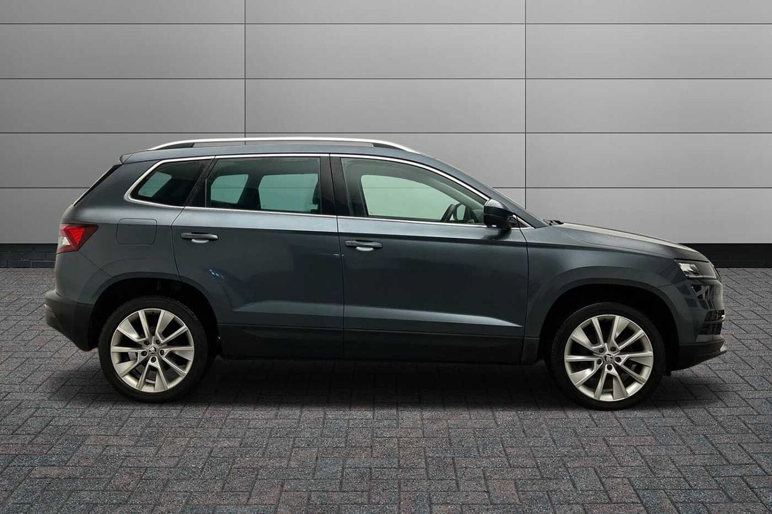 SKODA Karoq SUV 1.6TDI (115ps) SE L SCR DSG